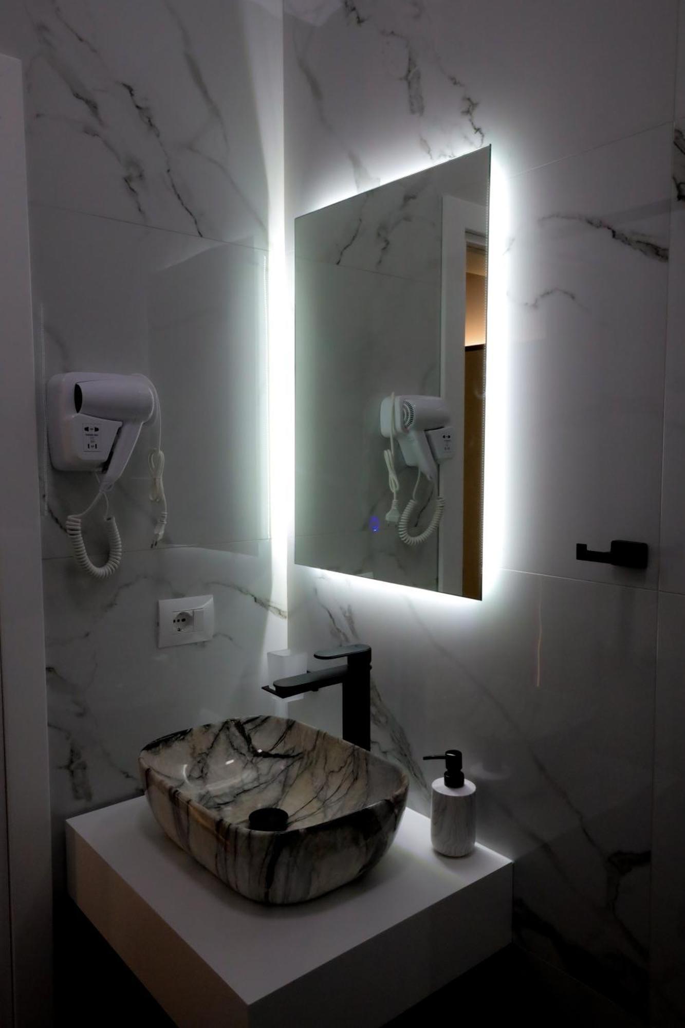 Elona'S Rooms Krujë Екстериор снимка