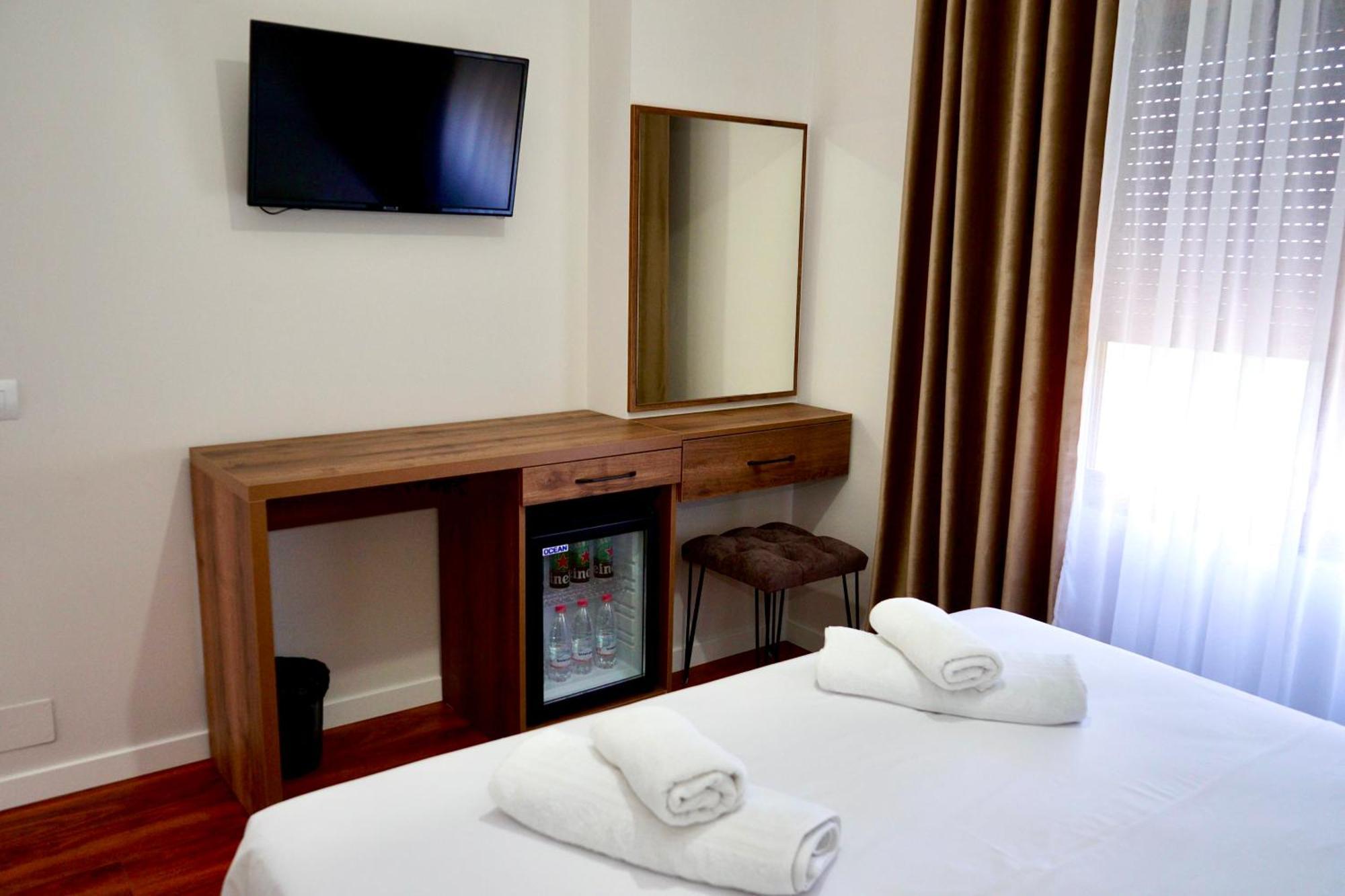 Elona'S Rooms Krujë Екстериор снимка