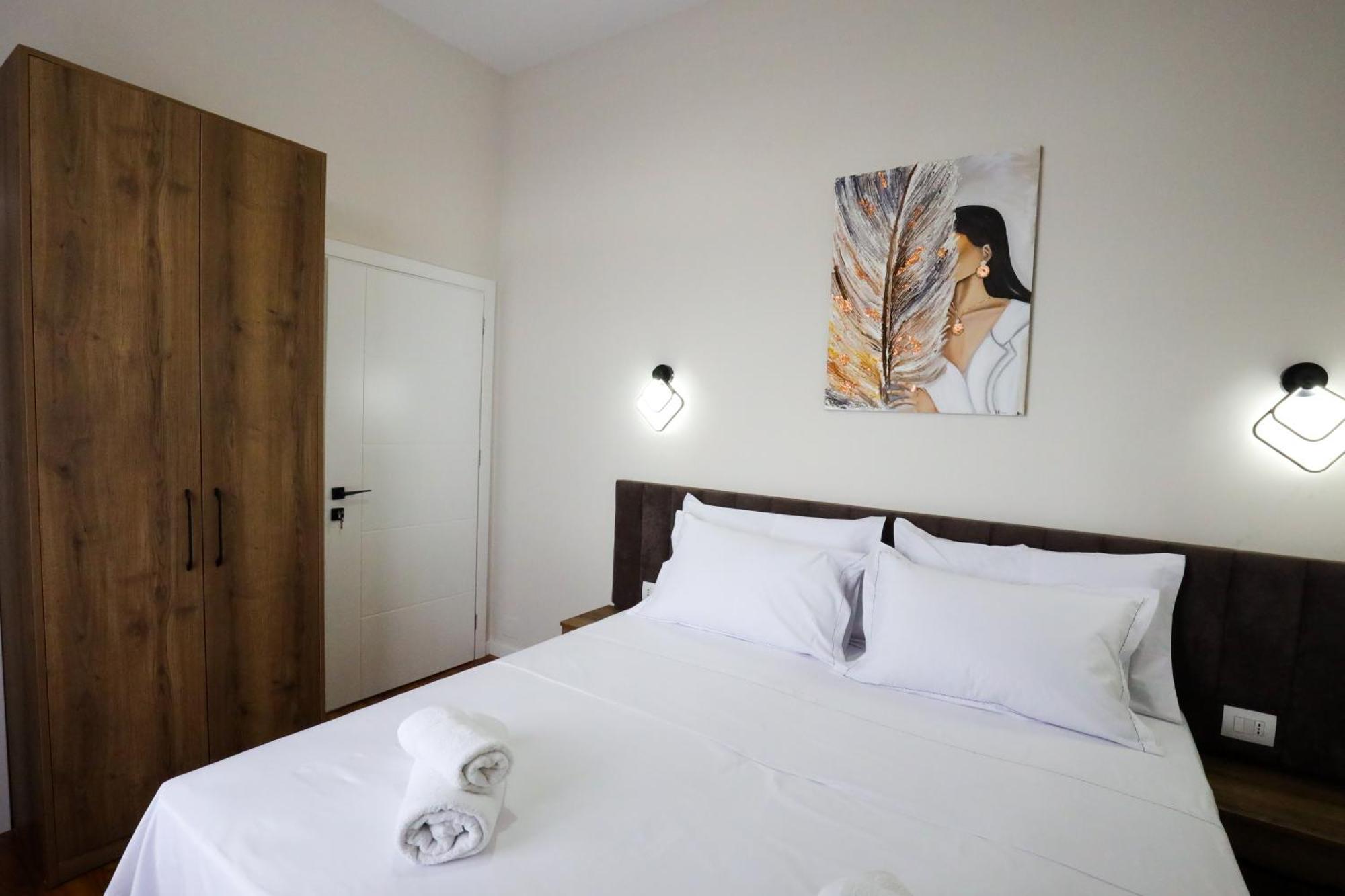 Elona'S Rooms Krujë Екстериор снимка