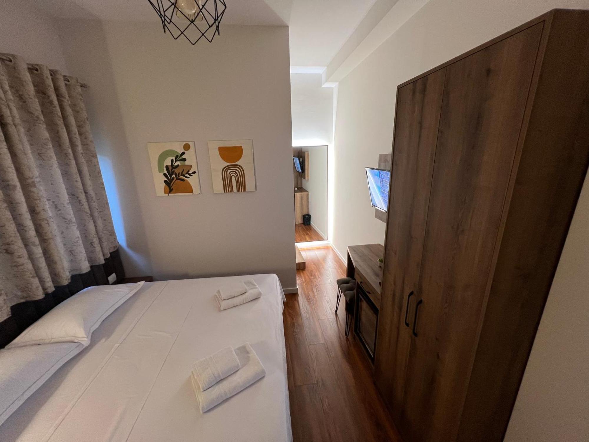 Elona'S Rooms Krujë Екстериор снимка