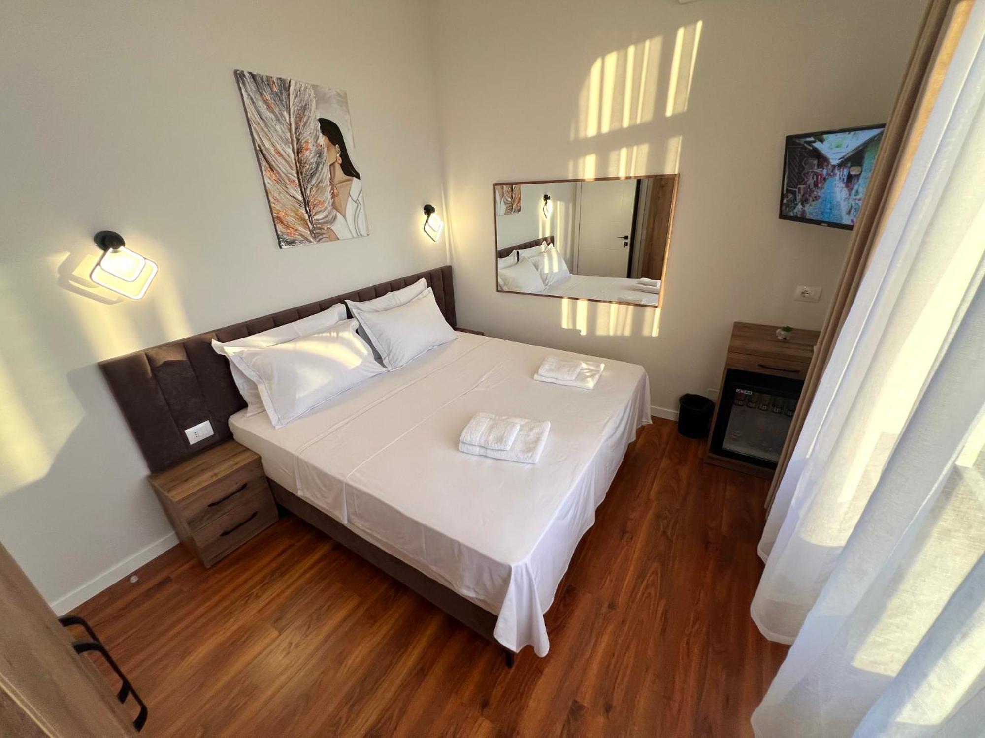 Elona'S Rooms Krujë Екстериор снимка