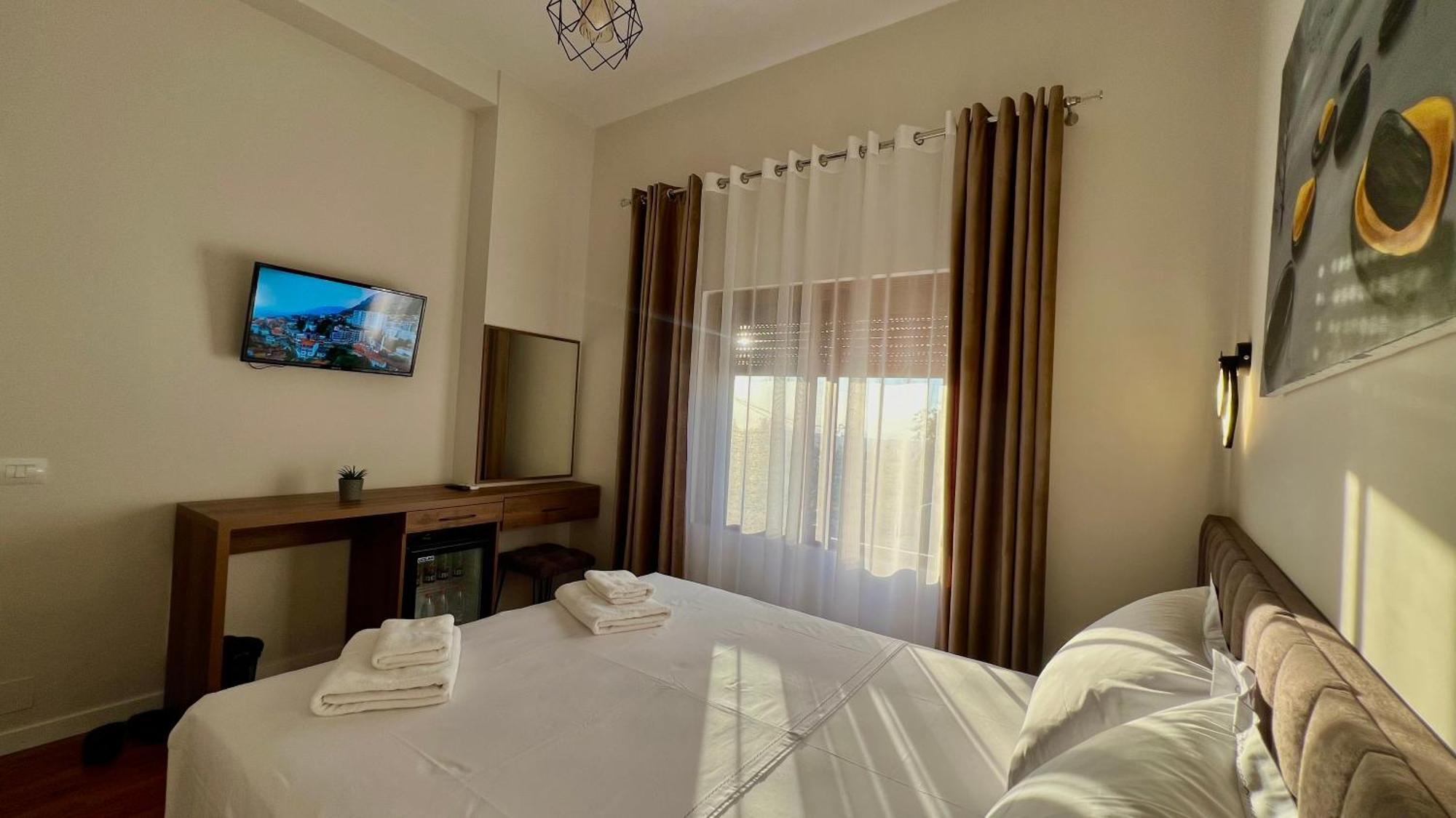 Elona'S Rooms Krujë Екстериор снимка